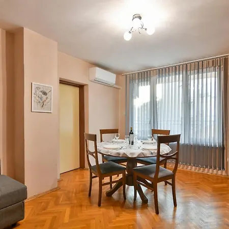 3br Vintage Sea Garden Spirit Varna